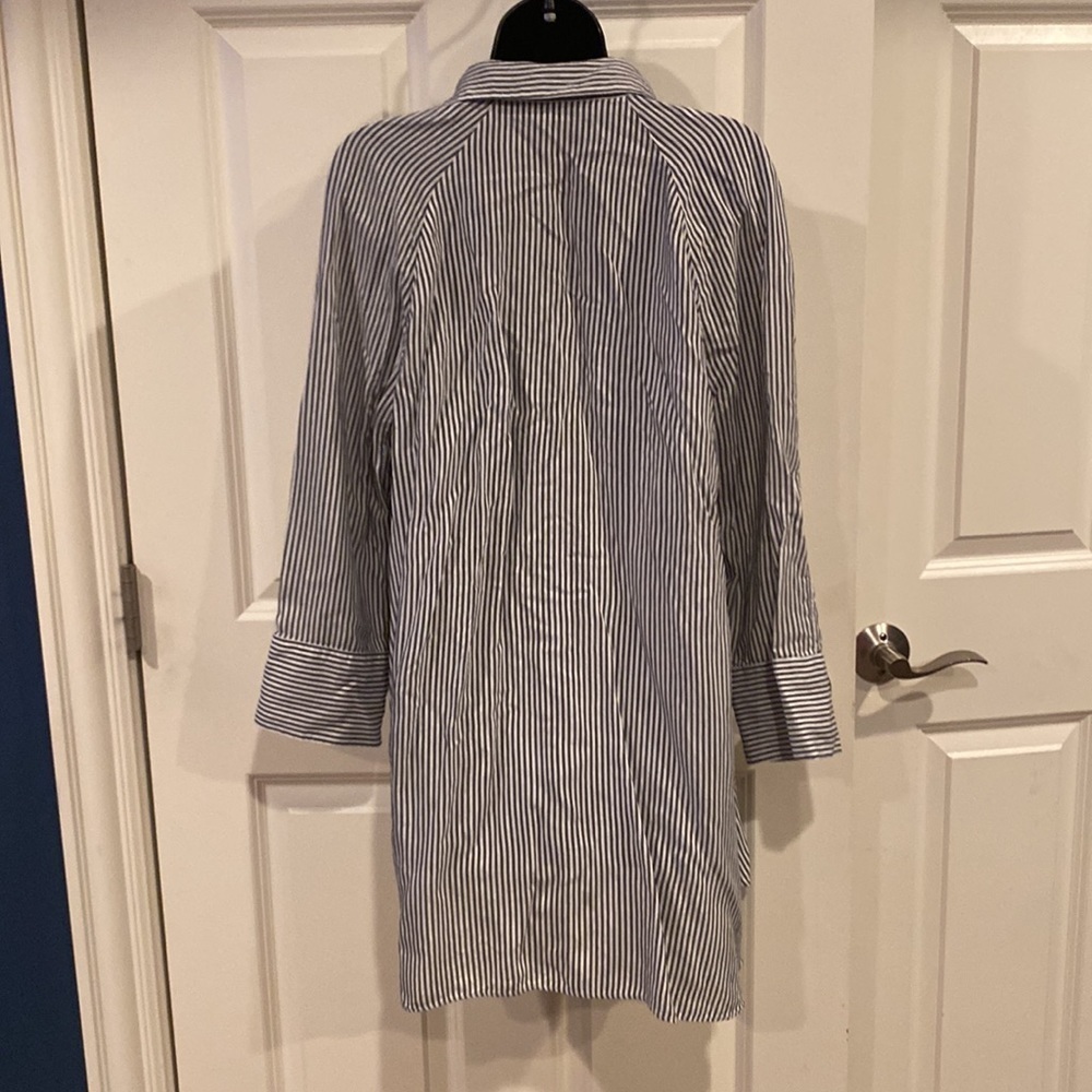 Large Zara blue/gray button down stripe shirt - Picture 2 of 3